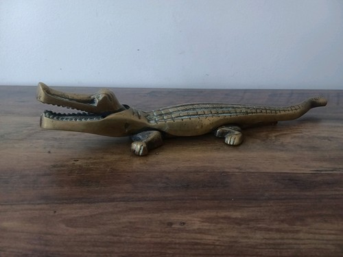 Heavy brass vintage - vintage, crocodile