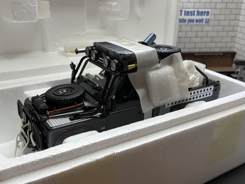 Boxed kyosho tomb - 1:18, *boxed*