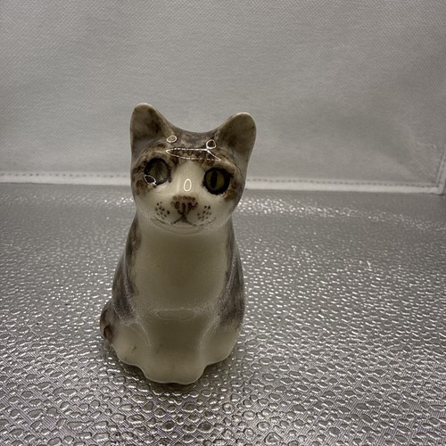 Winstanley miniature tabby cat - miniature,