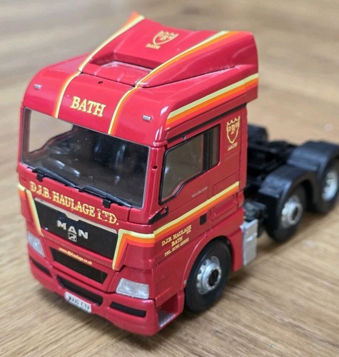 Cc15206 corgi modern truck - truck, man