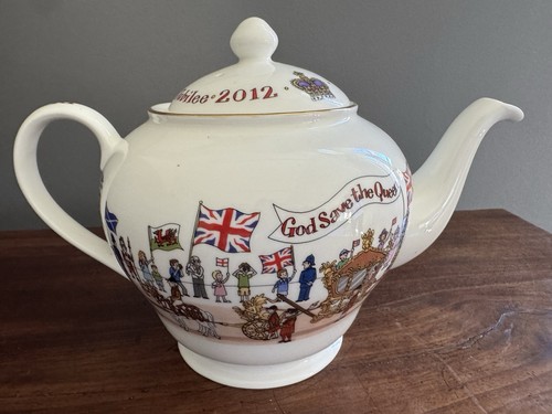 Royal jubilee teapot 2012 - royal,