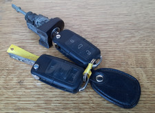 VW locking system VW Touran door lock 2 keys from manufacturing year 2003