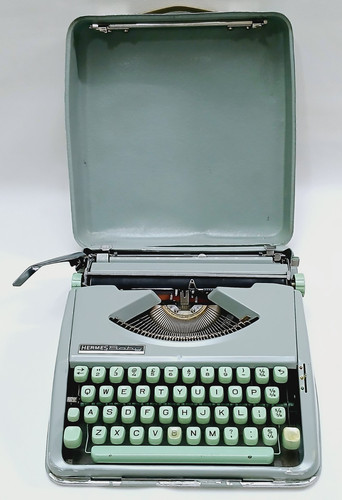 Hermes baby typewriter - baby,