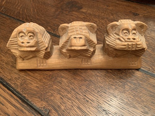 Three wise monkeys hear - three,
