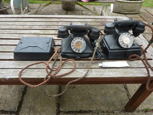 Bakelite telephone 196 lb - 2x,