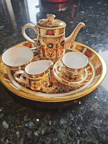 Royal crown derby - crown,