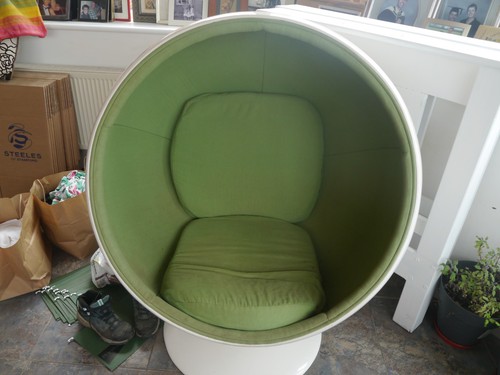 Retro egg pod chair - pod, chair.
