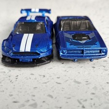Hot Wheels Car Bundle x 2 -