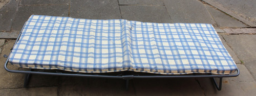 Single folding bed - folding, z-bed