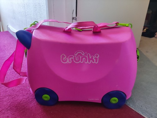 Trunki pull along suitcase - trunki,
