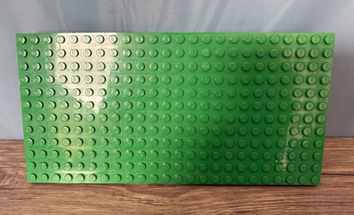 Green lego base plate - green,
