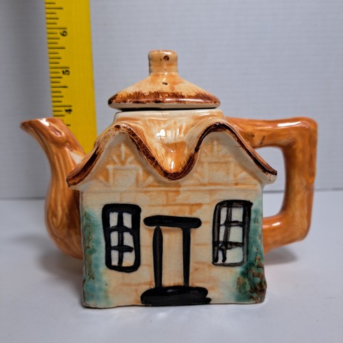 Vtg english cottage teapot - vtg,