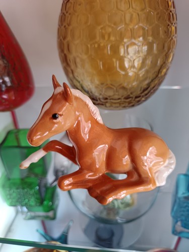 Vintage beswick palomino foal - palomino,
