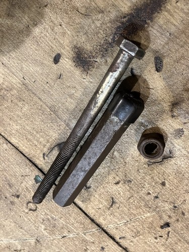 Cutter adjuster locknut - cutter,