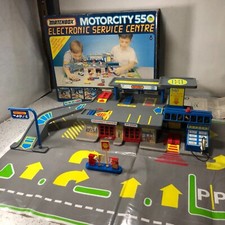 Matchbox MotorCity 550- Electronic Service Centre, Rare Vintage, Boxed, Nice!