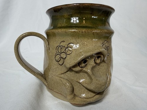 Pretty ugly pottery - mug, made
