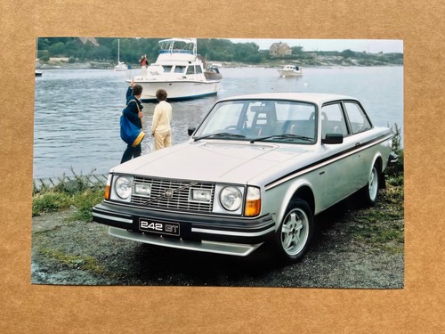 Volvo 242 press photograph - 242,