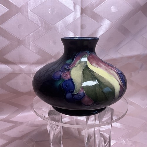 Moorcroft leaf fruit - leaf,