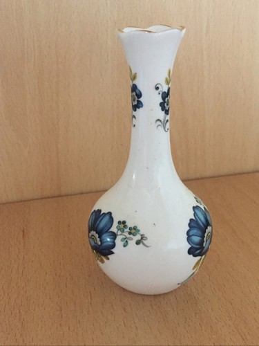 Royal tara china vase - royal,