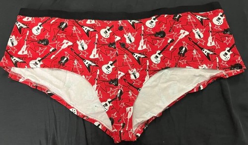 Torrid red blk wht - wht, guitars