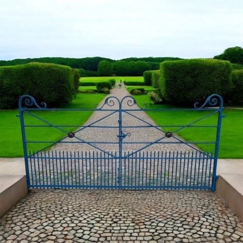 Blue georgian driveway gates - blue,