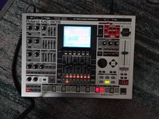Roland MC-909 Groovebox