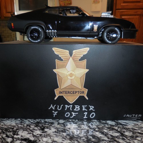 Custom autoart mad max - 1/18,