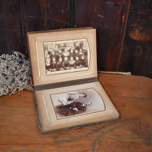 Victorian family photograph - victorian,