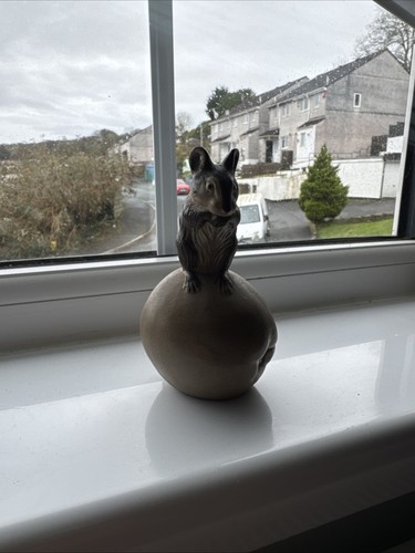 Poole pottery mouse fruit - poole,