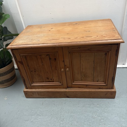 Vintage waxed pine two door - waxed, tv