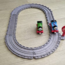 Thomas The Tank Engine Track, Cast Train starter kit. Percy, Thomas, stop sign