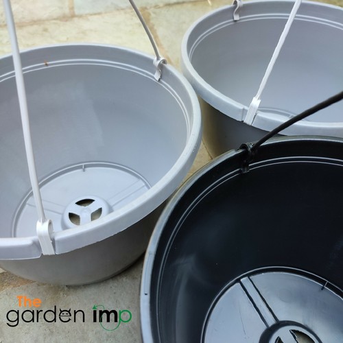 Plastic hanging baskets black - baskets,