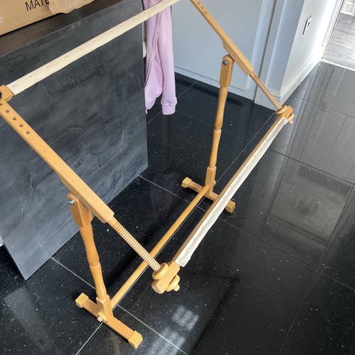 Wood embroidery stand - embroidery, floor