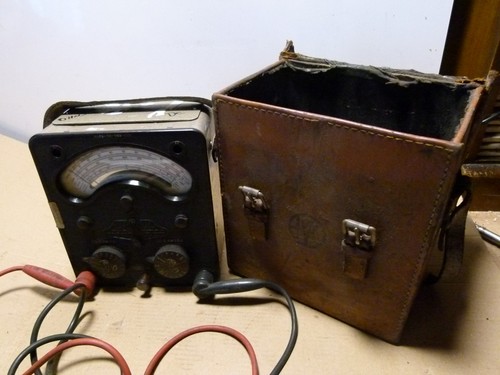 Vintage universal avometer - universal,