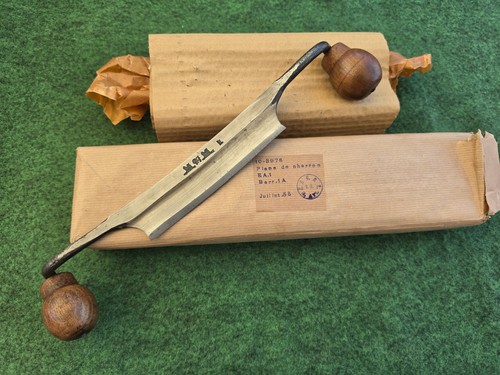 New unused 1955 boxed - unused, french