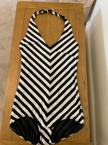 Bric brac black white - bric, a