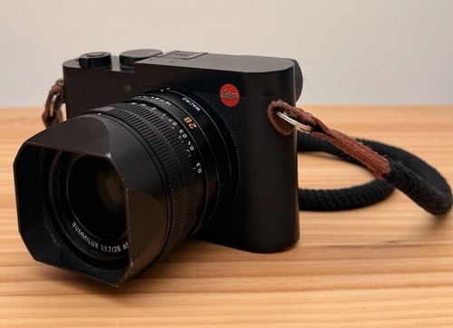 Leica boxed with - leica, q2