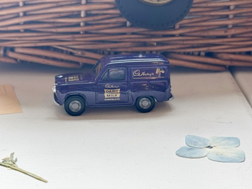 Corgi austin a35 van cadburys - corgi,