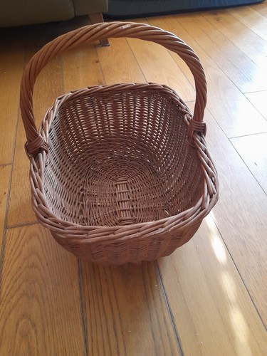 Vintage wicker shopping basket - shopping,