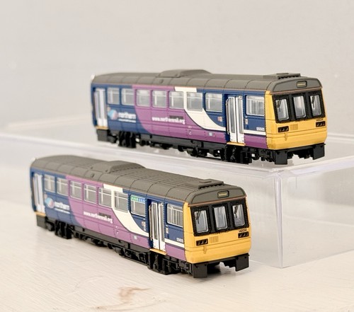 Dapol gauge class 142 - ,