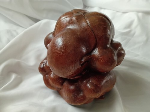 Carved wooden weeping buddha - ,