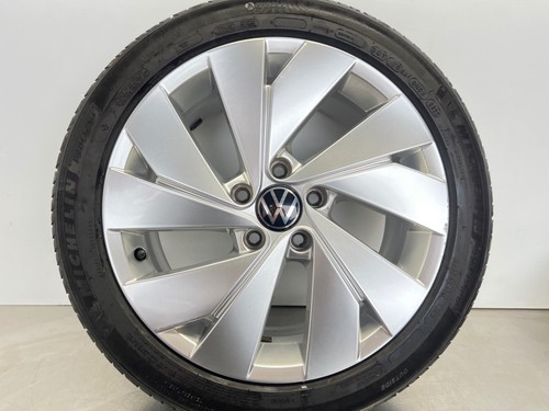 Volkswagen golf mk8 genuine - volkswagen,
