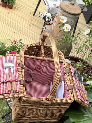 Vintage wicker picnic basket - vintage,