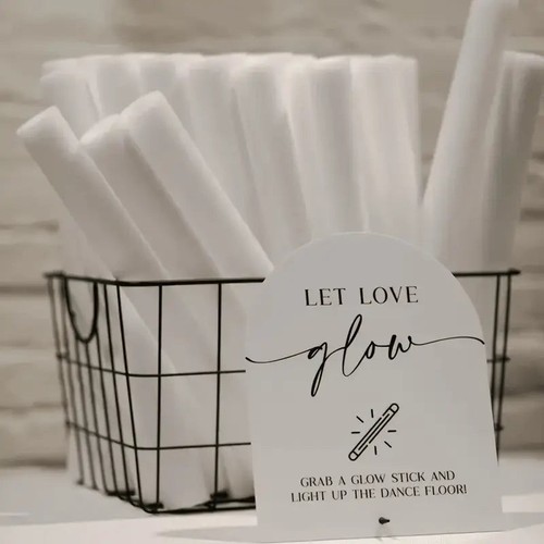 Let the love glow - -,