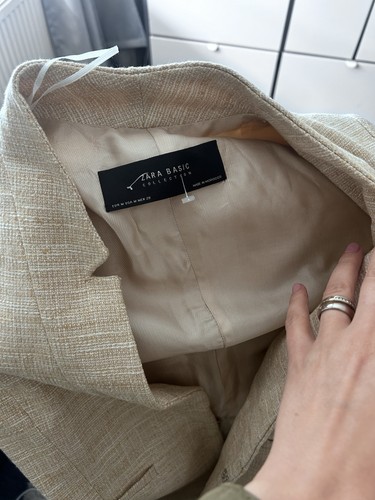 Zara women blazer size - m,