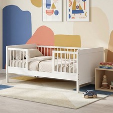 Anni Toddler Bed in Classic