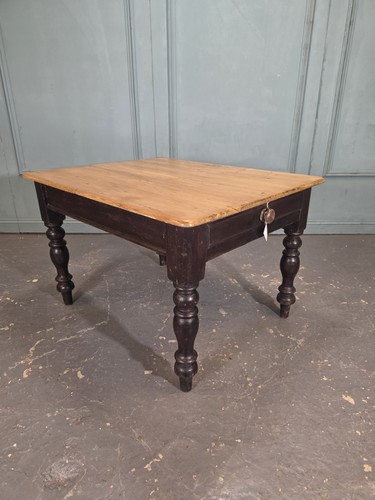 Farmhouse pine table - pine,