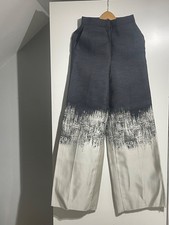 Stunning Amanda Wakeley London