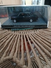 James Bond  Lada 2105