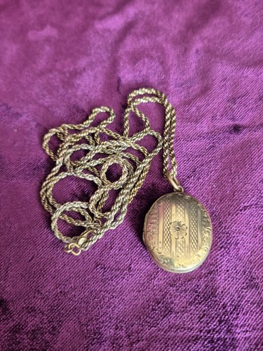 Lovely victorian gilt locket - gilt,